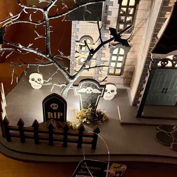 WORLD MARKET HALLOWEEN Laser Cut Wood Midnight Mansion LED Light Up Décor NWT - Picture 11 of 12
